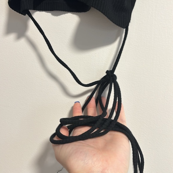 Reformation V-neck Black Knit Crop Top Tie Waist size M - Picture 3 of 6